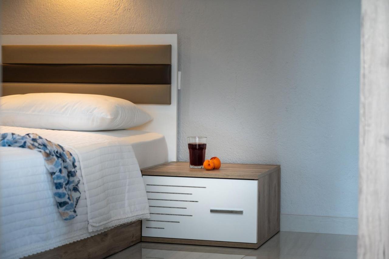 Exochiko Kalamitsi Apartment Luaran gambar