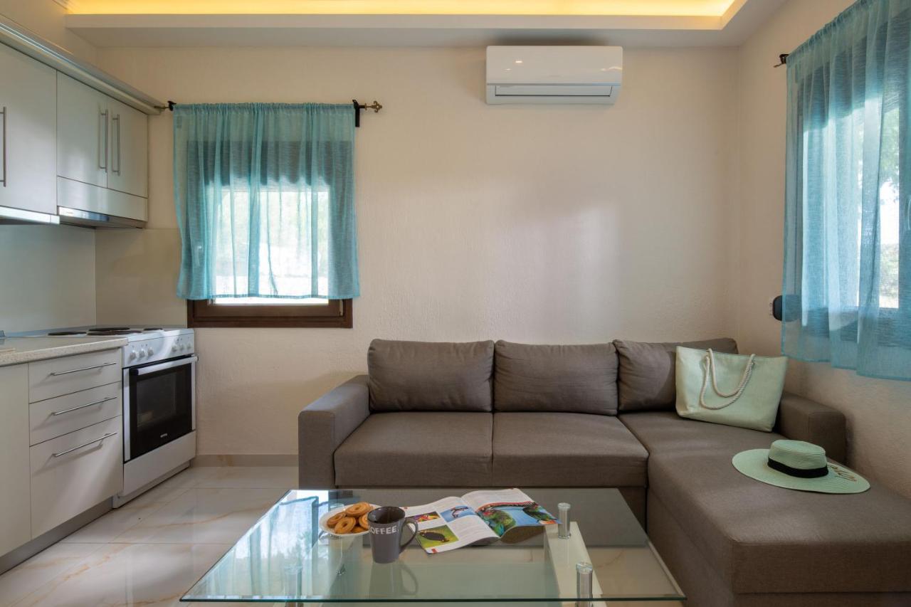 Exochiko Kalamitsi Apartment Luaran gambar