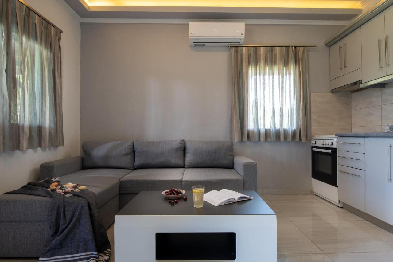 Exochiko Kalamitsi Apartment Luaran gambar