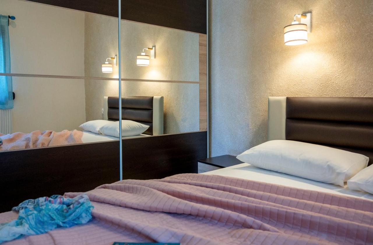 Exochiko Kalamitsi Apartment Luaran gambar