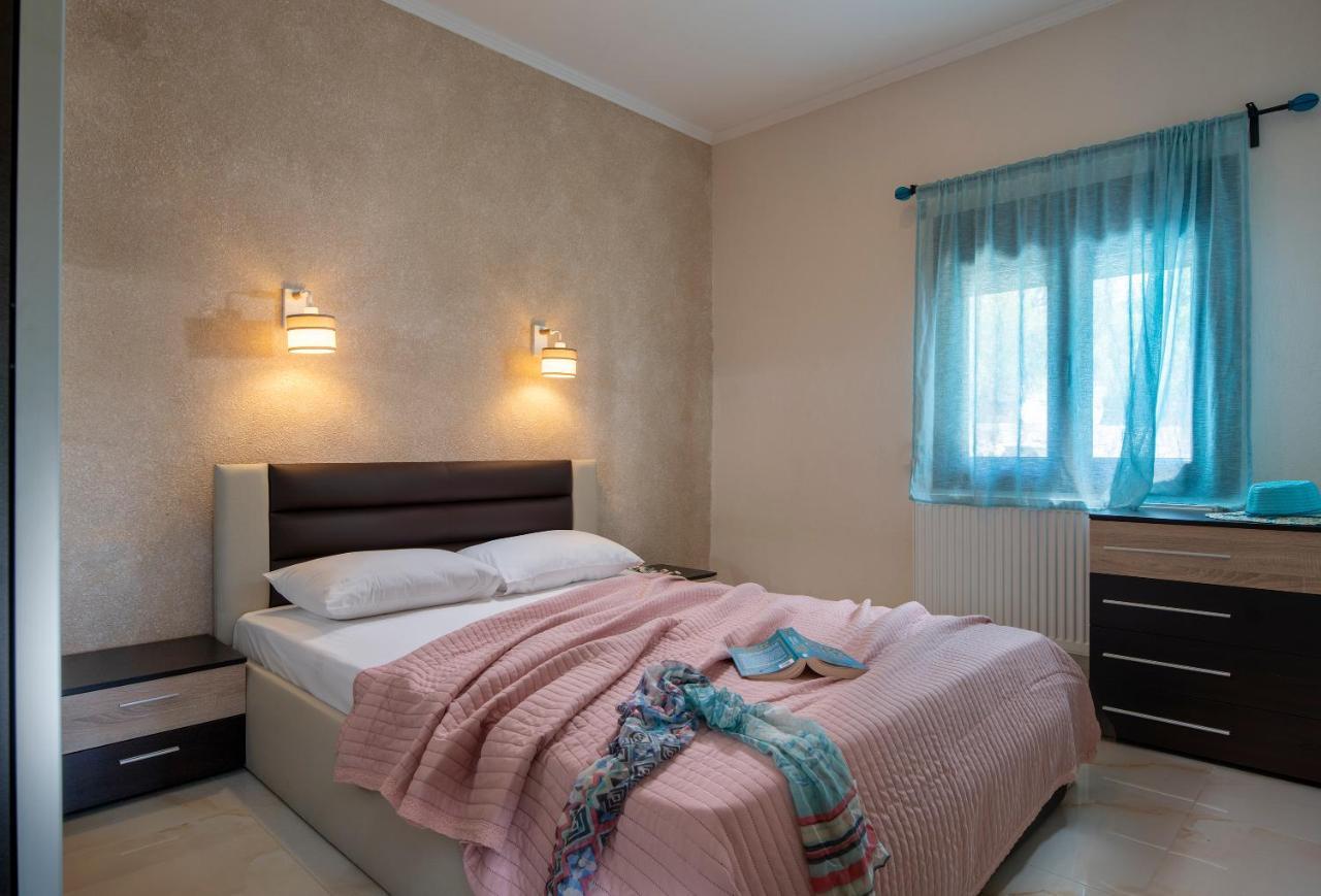 Exochiko Kalamitsi Apartment Luaran gambar